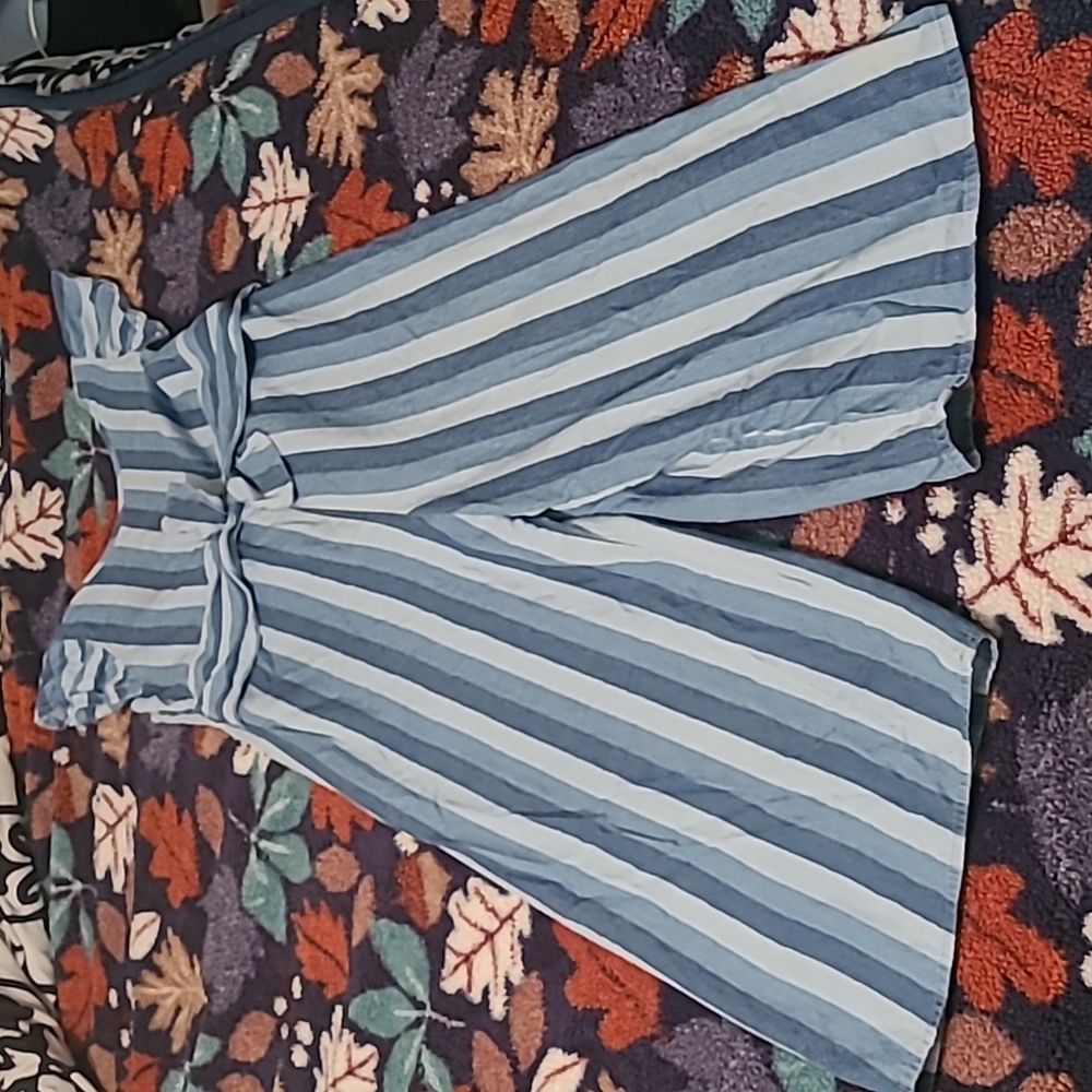 Cute denim jumper with flutter sleeves (Kid Size XXL/18)
